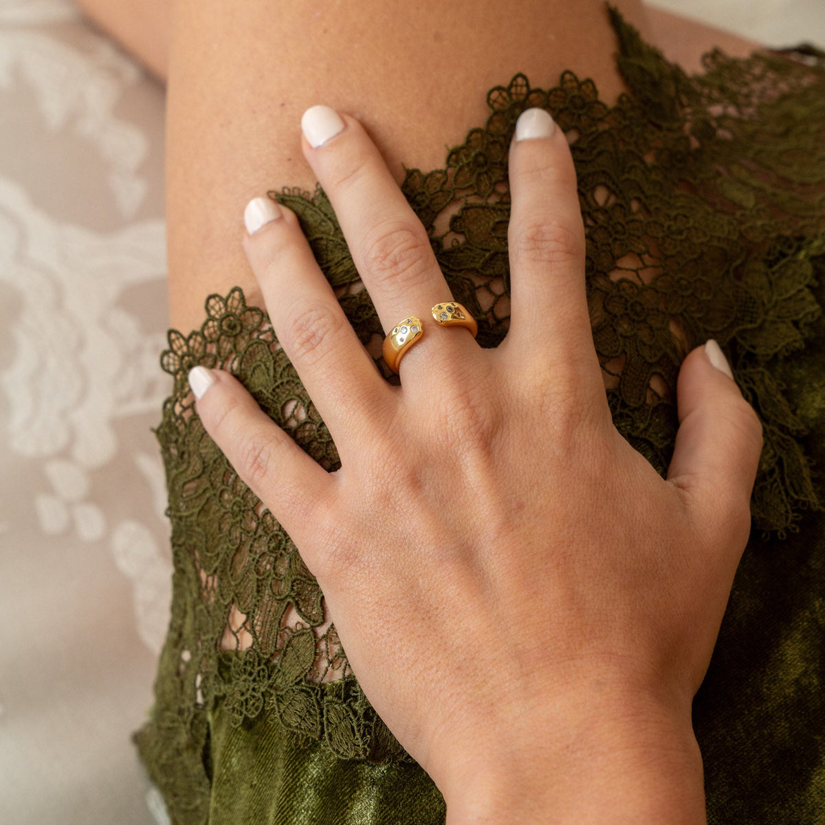Eliza Ring