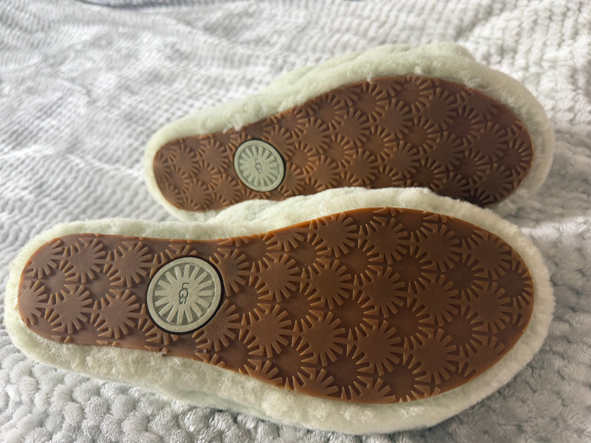 UGG Fluff Yeah Shearling Slides