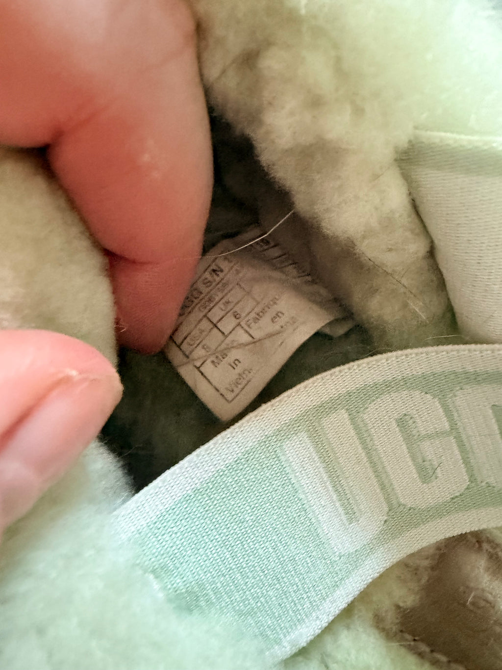 UGG Fluff Yeah Shearling Slides